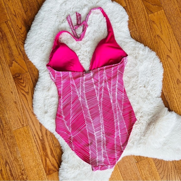 DKNY PRINTED HALTER ONE PIECE SWIMSUIT - Picture 6 of 9